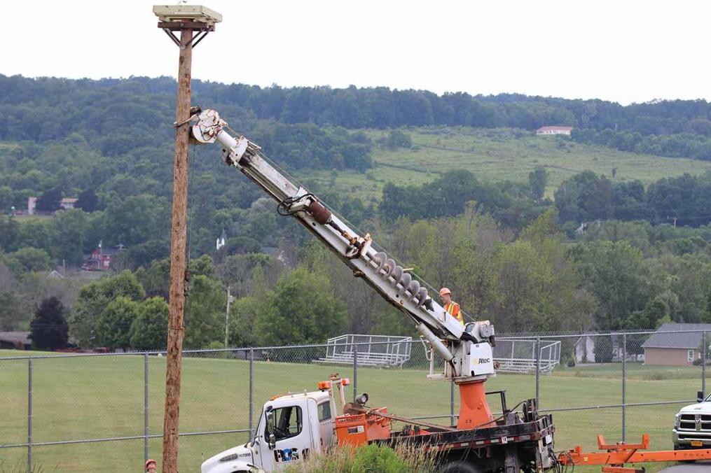 Power truck working on the Osprey pole